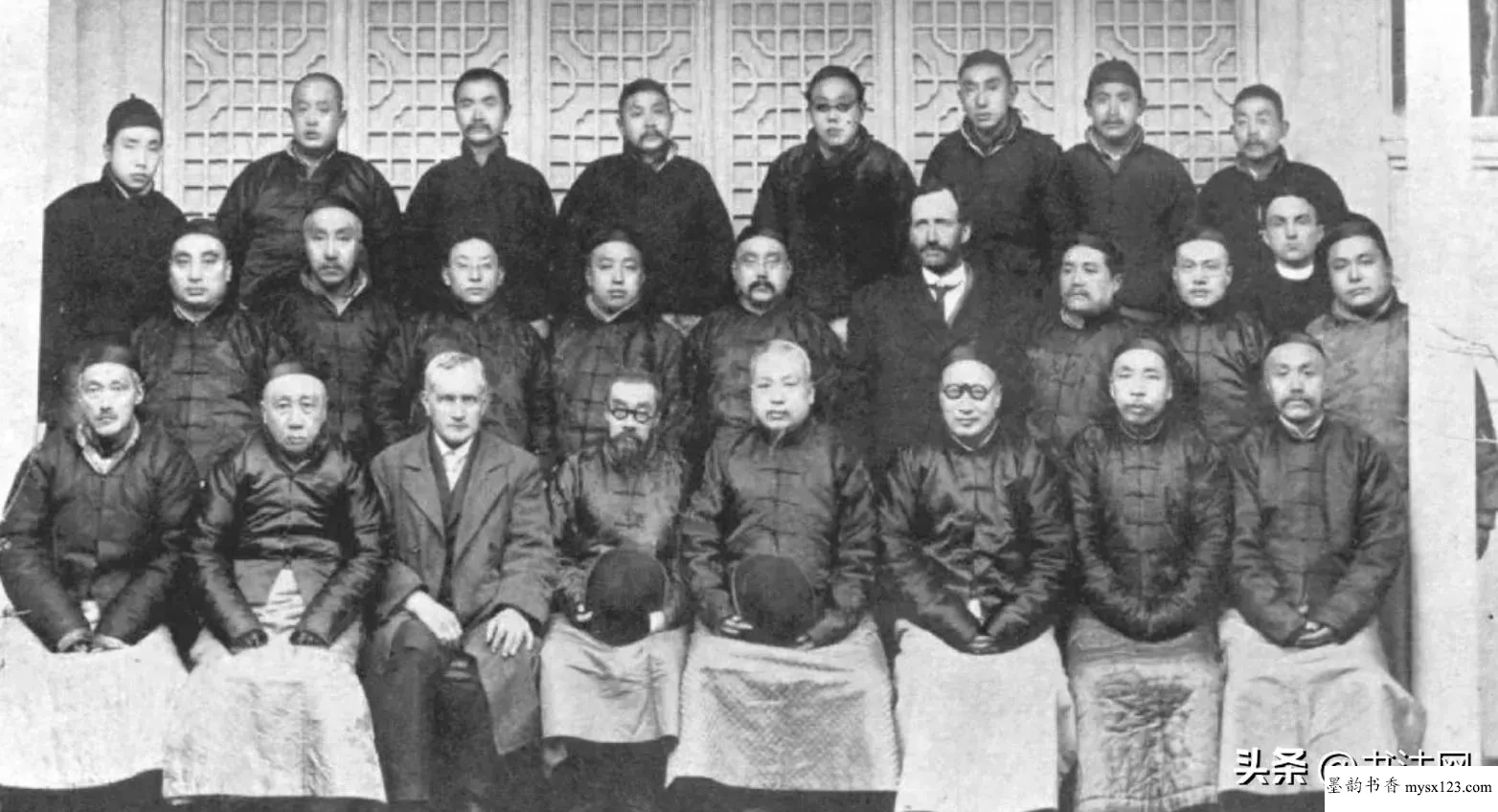 这是南京大学珍藏的签到簿,每一位都是民国大人物,字字大师水准 历代书法 第2张-墨韵书香