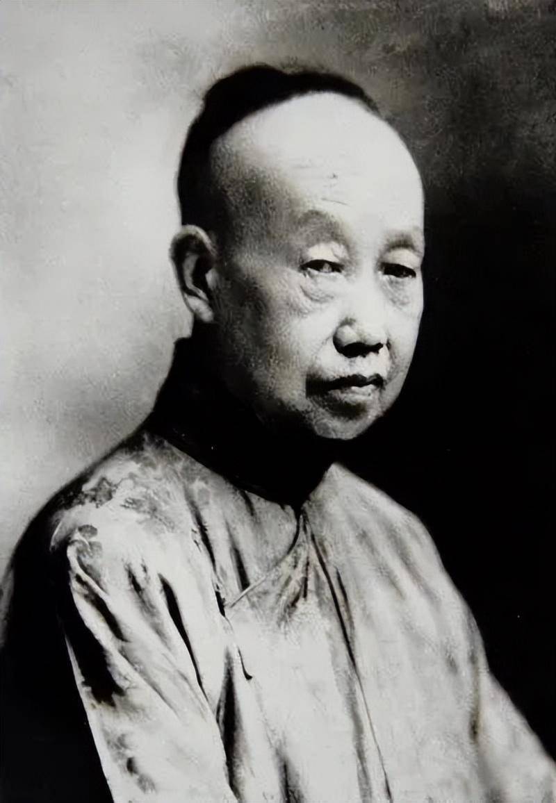 吴昌硕的画荷笔墨搭配，相得益彰 名人名家 第1张