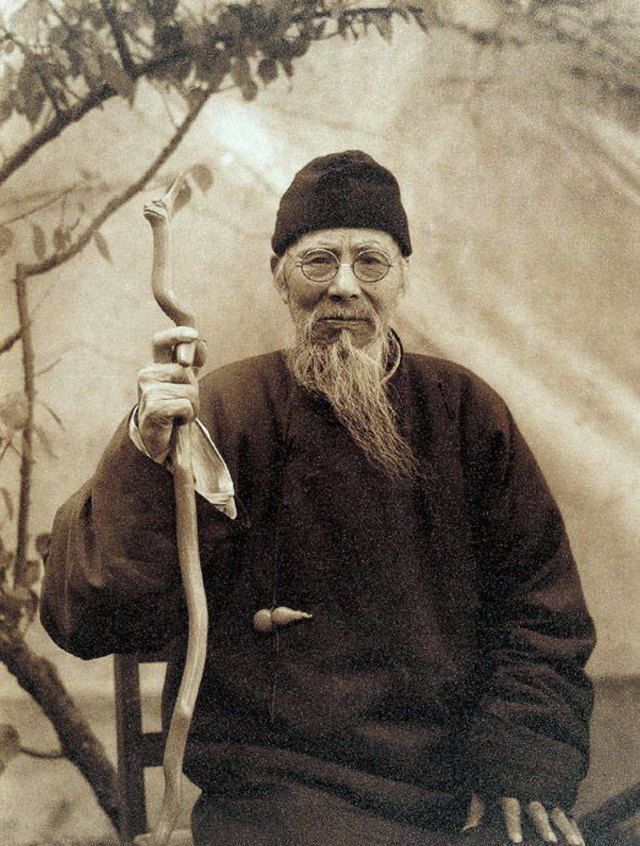 齐白石2幅一样的老鹰图，一幅卖4亿，另一幅40亿也不卖 名人名家 第1张
