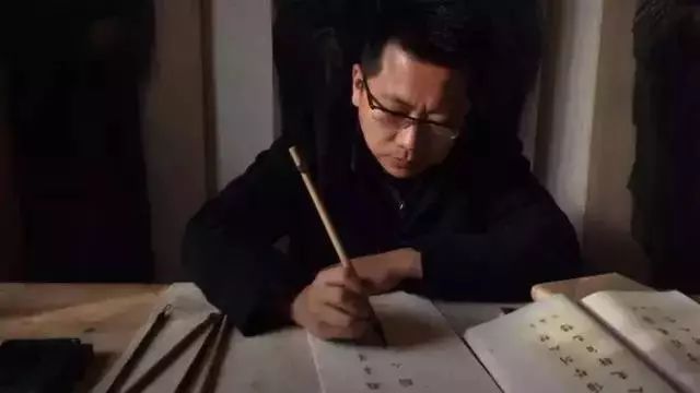 学书法，临碑好还是临帖好？ 书画知识 第2张