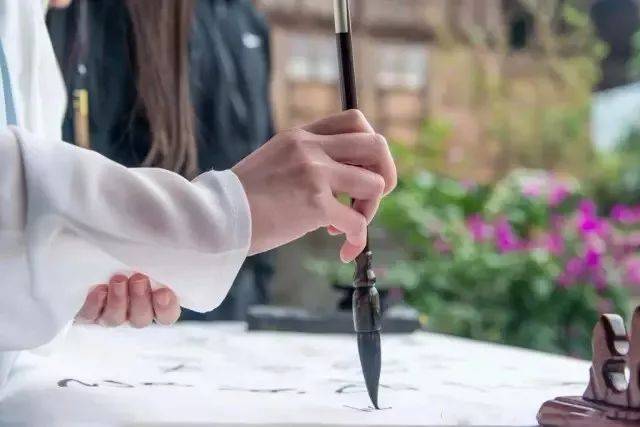 寿从笔端来，书法是最高雅的养生方式！ 书画知识 第3张