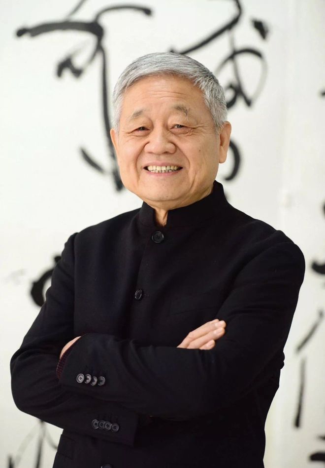 胡抗美：中国书法家协会顾问，笔墨精湛 书画知识 第1张